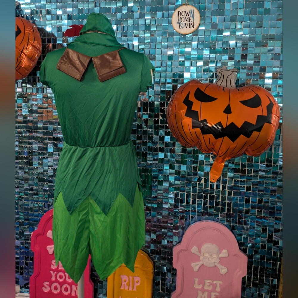 Pretty Peter Pan - Picture 3 of 3